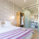 The Corner House 3*